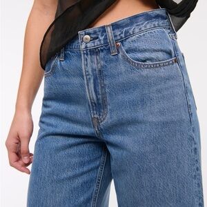Abercrombie & Fitch High Rise Wide Leg Jeans (NWT)